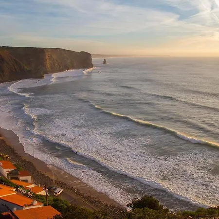Semesterbostad Mayla Surf House